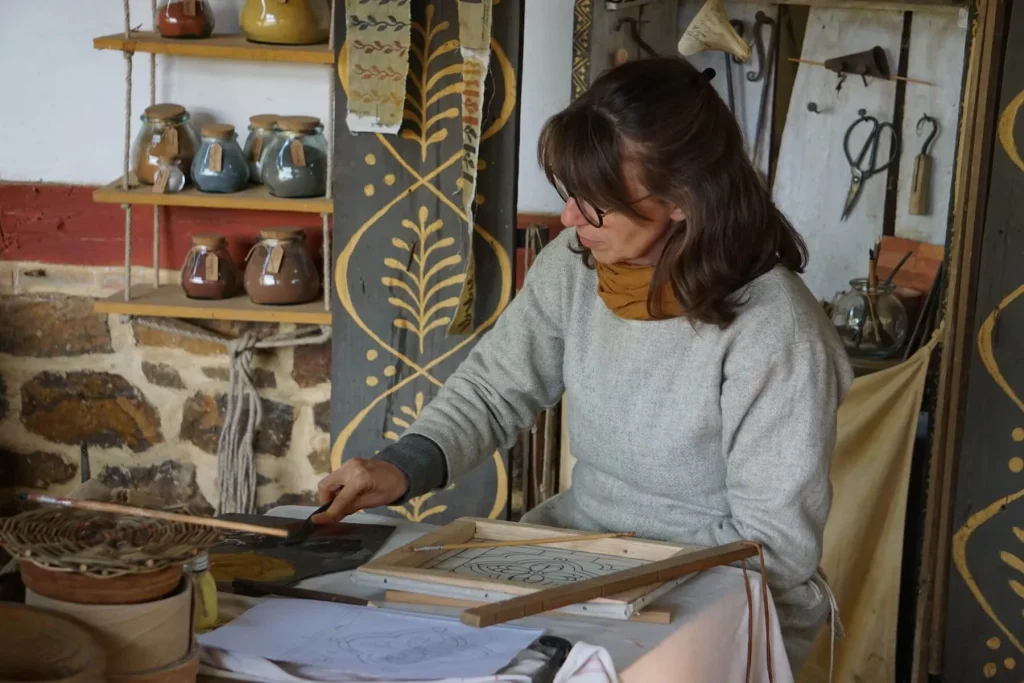 Painter in Guédelon