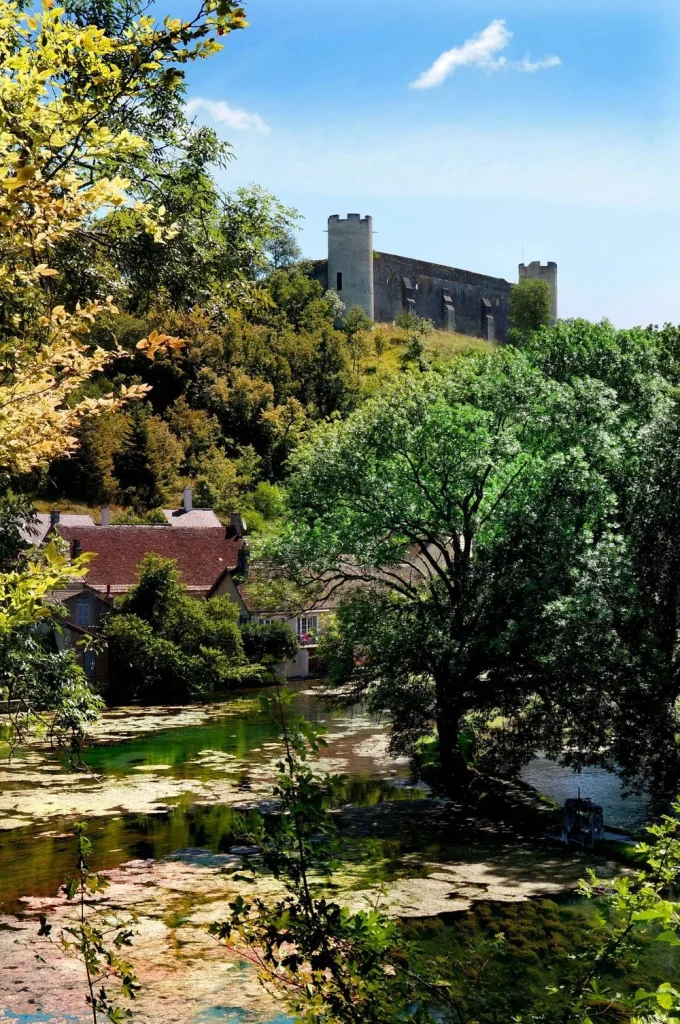 Village de Druyes-les-Belles-Fontaines