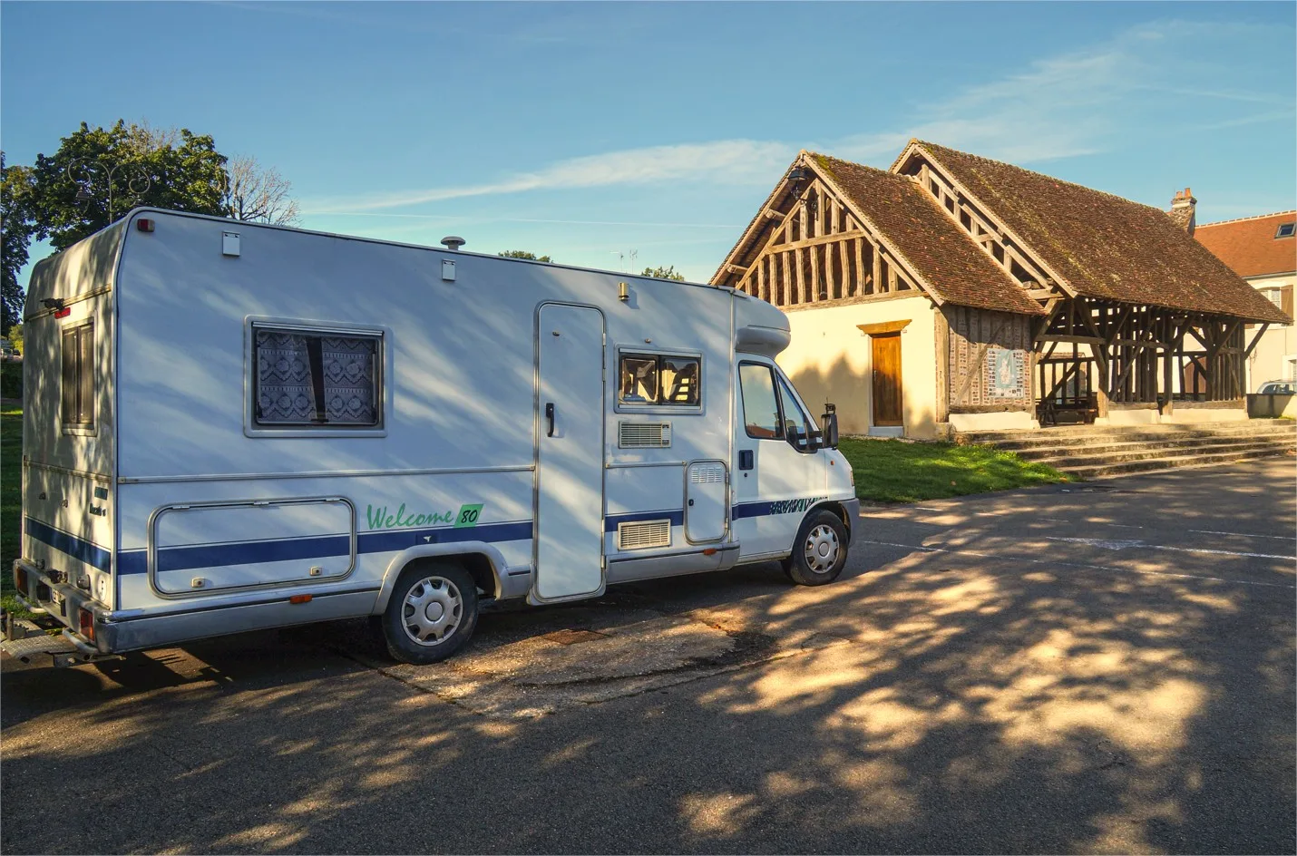 Aire pour camping-car à Saint-Fargeau en Puisaye