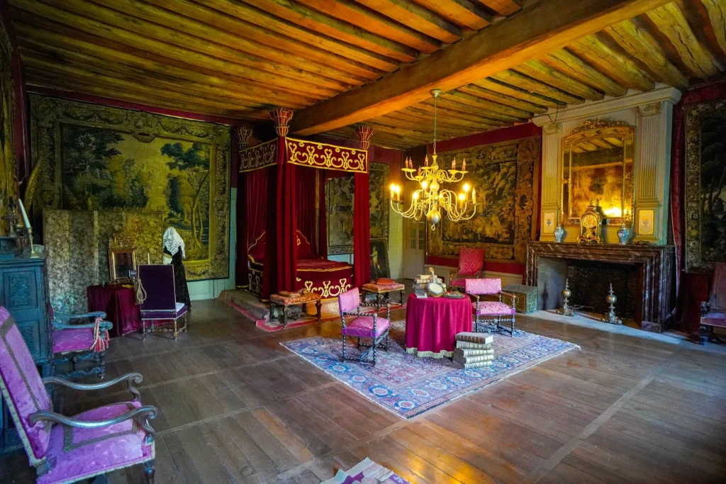 Appartements de la Grande Mademoiselle au château de Saint-Fargeau