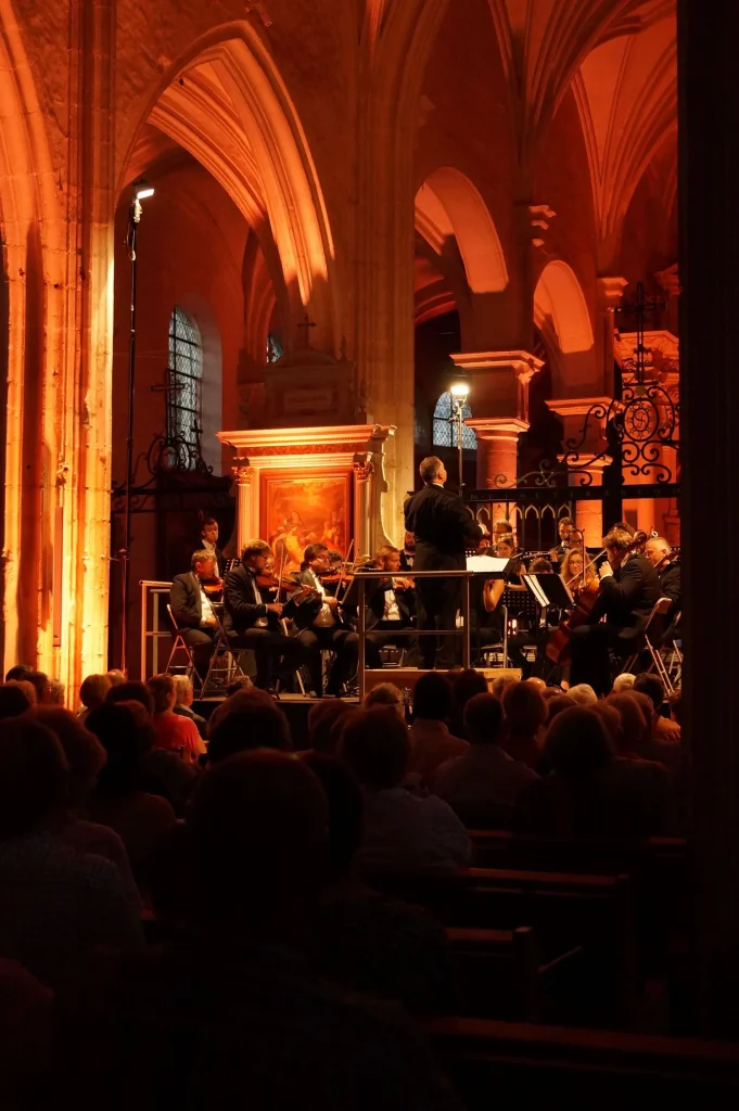 Les Estivales de Puisaye, musique classique dans l'église de Treigny