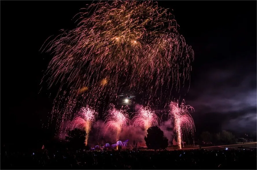 Rogny-les-sept-écluses fireworks display