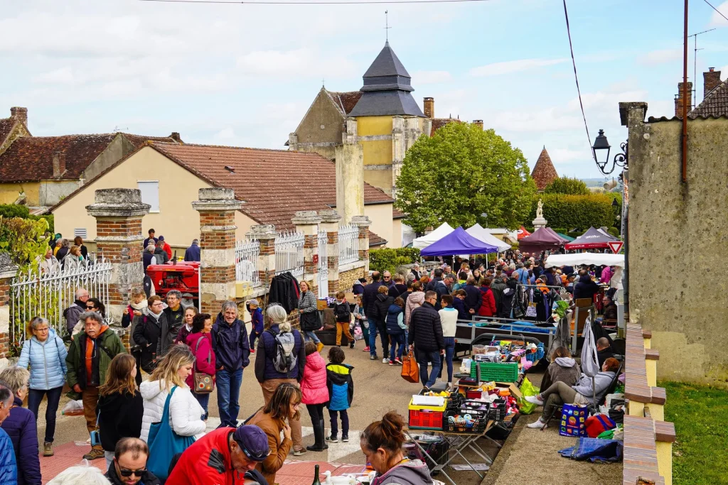 Garage sales at the Châtaigne de Diges fair