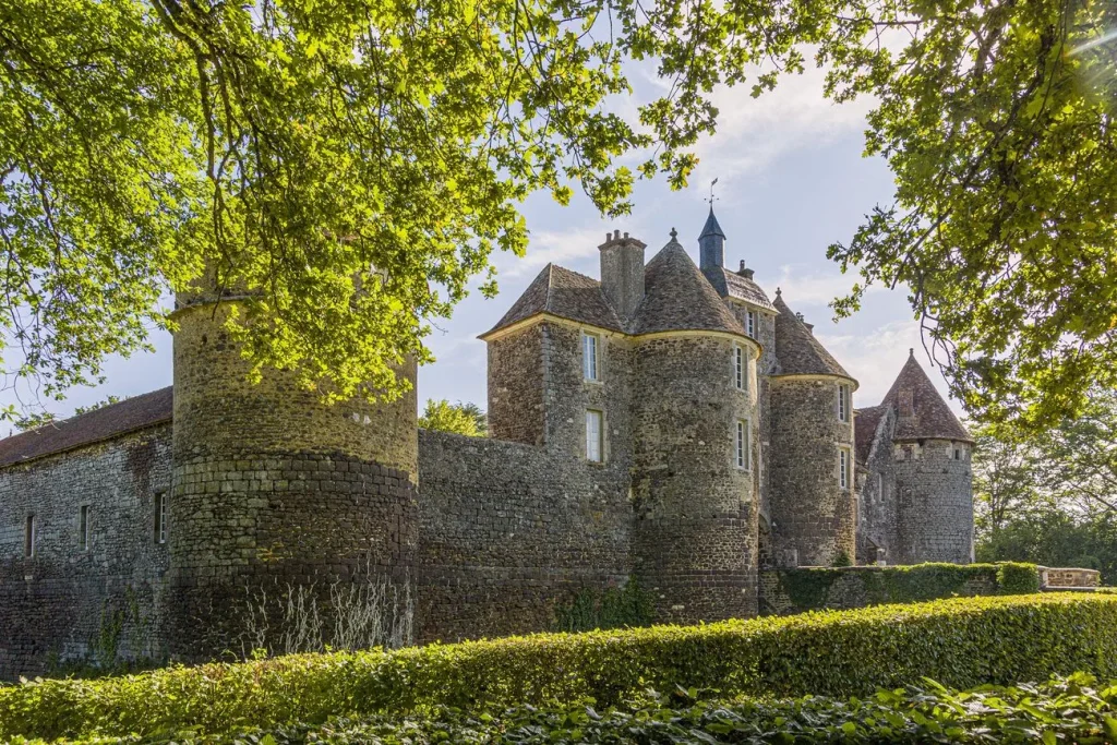 Façade du château de Ratilly