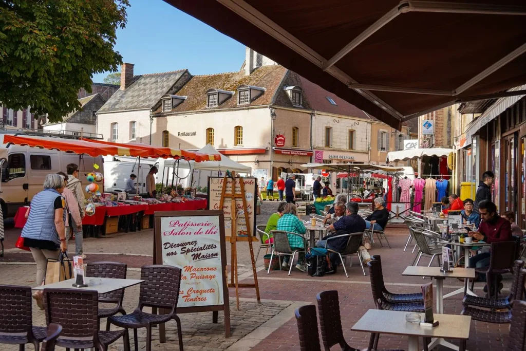 Saint-Fargeau Friday morning market