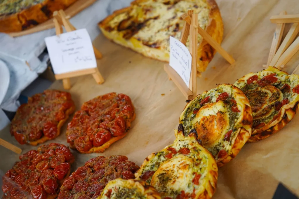 Dishes cooked and prepared with local and seasonal products