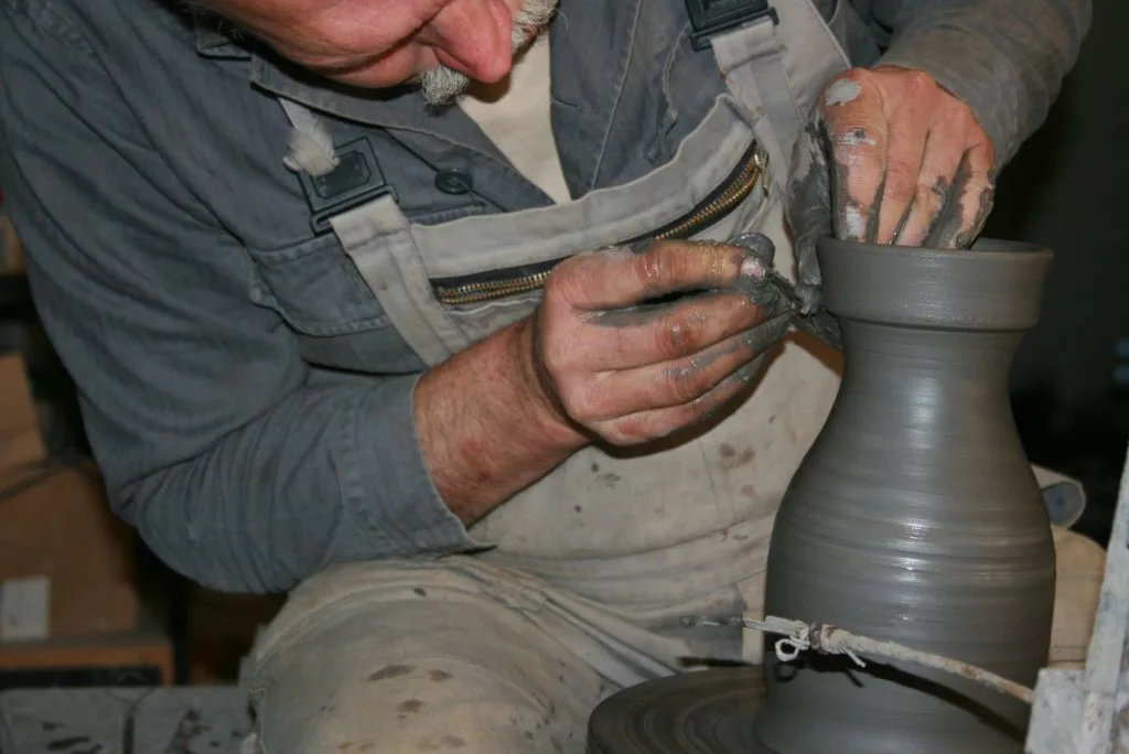 Hands in clay at CNIFOP