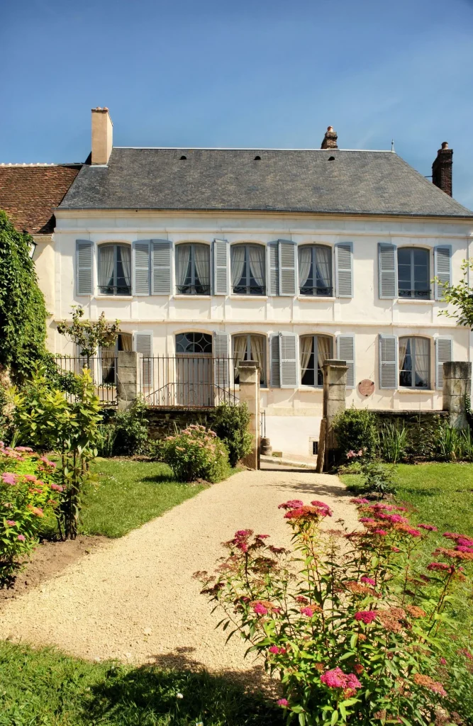 la maison de Colette vue depuis le jardin d'en face