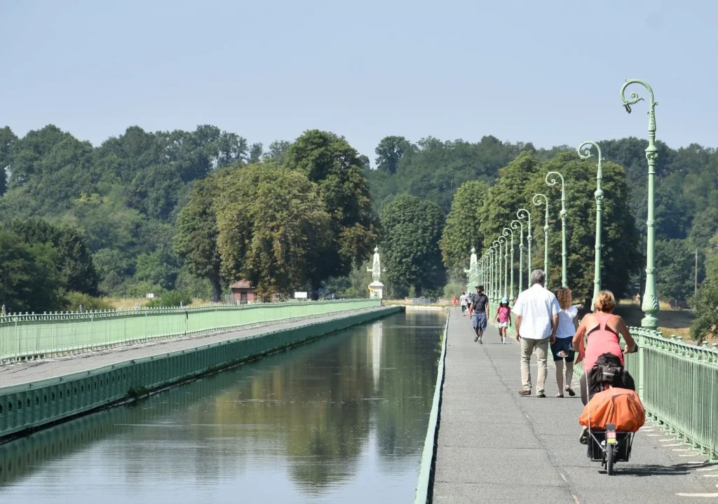 Le Pont-Canal de Briare à vélo et à pied