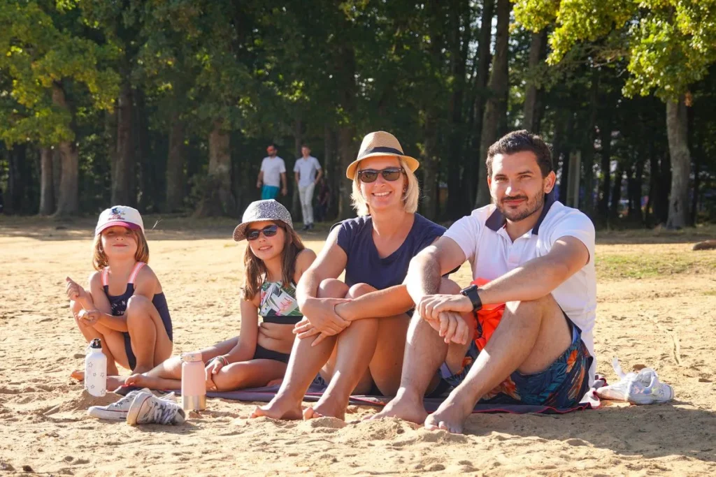 Famille au Lac du Bourdon à Saint-Fargeau en Puisaye en Bourgogne