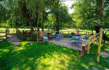 terrasse extérieure du moulin de Vanneau