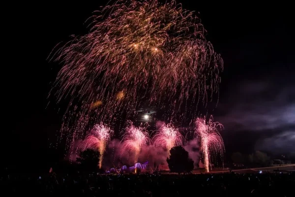 spectacle pyromélodique rogny - comité des fêtes