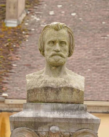 Bust Pierre Larousse