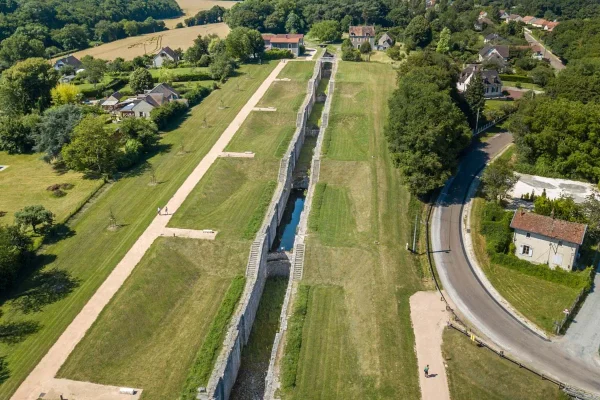 Village of Rogny-les-Sept-Écluses