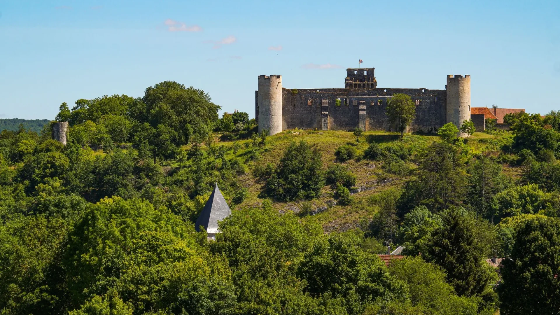 Château de Druyes-les-Belles-Fontaines