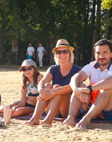Famille au Lac du Bourdon à Saint-Fargeau en Puisaye en Bourgogne