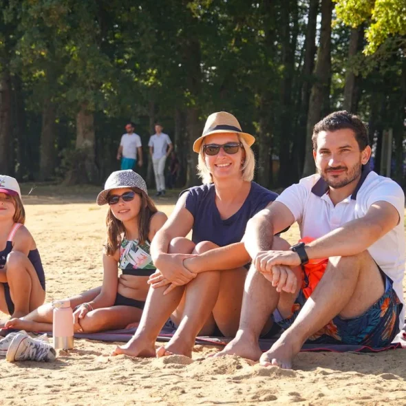 Famille au Lac du Bourdon à Saint-Fargeau en Puisaye en Bourgogne