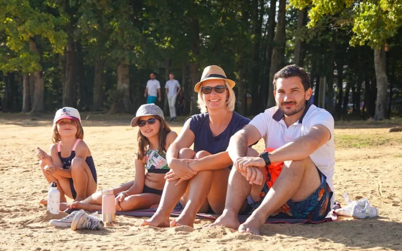 Famille au Lac du Bourdon à Saint-Fargeau en Puisaye en Bourgogne