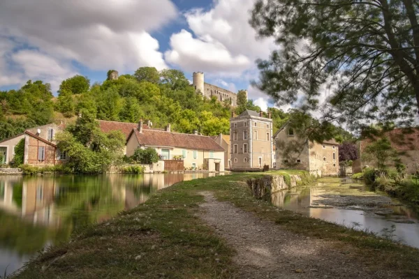 Druyes-les-Belles-Fontaines springs basin