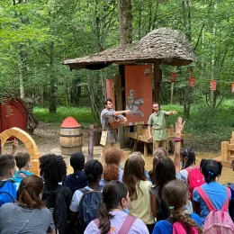 School nature trip to Guédelon near Paris