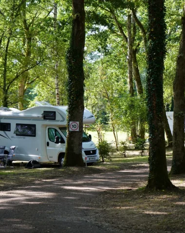 Camping de la Calanque à Saint-Fargeau