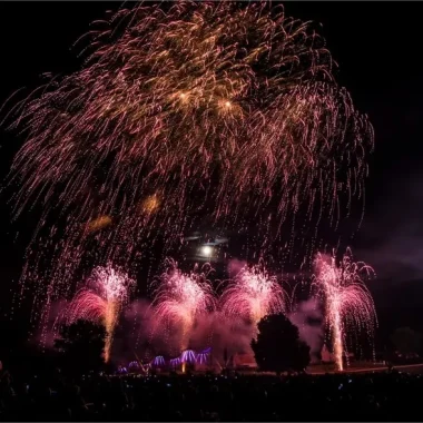 Feu d'artifice de Rogny-les-sept-écluses