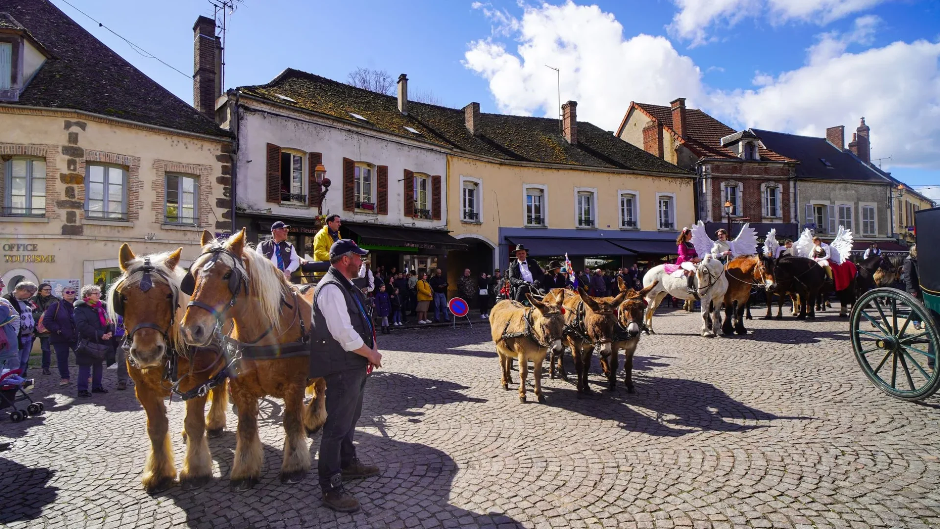 Beautiful market in Toucy en Puisaye in Yonne