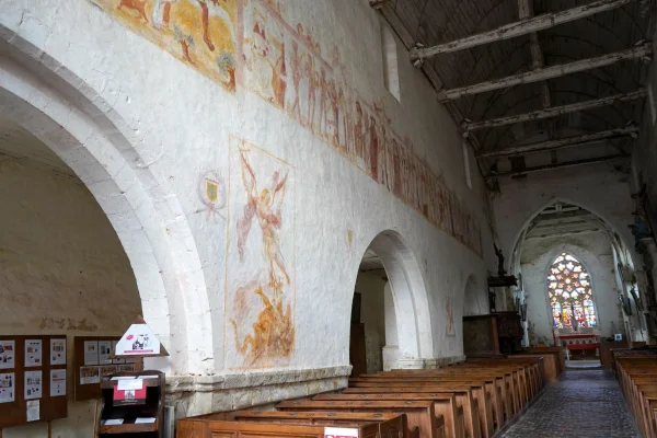 la danse macabre à l'église de la Ferté-Loupière