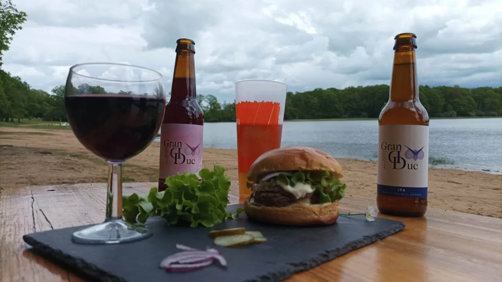 Restaurant Guinguette on stage in Saint-Fargeau