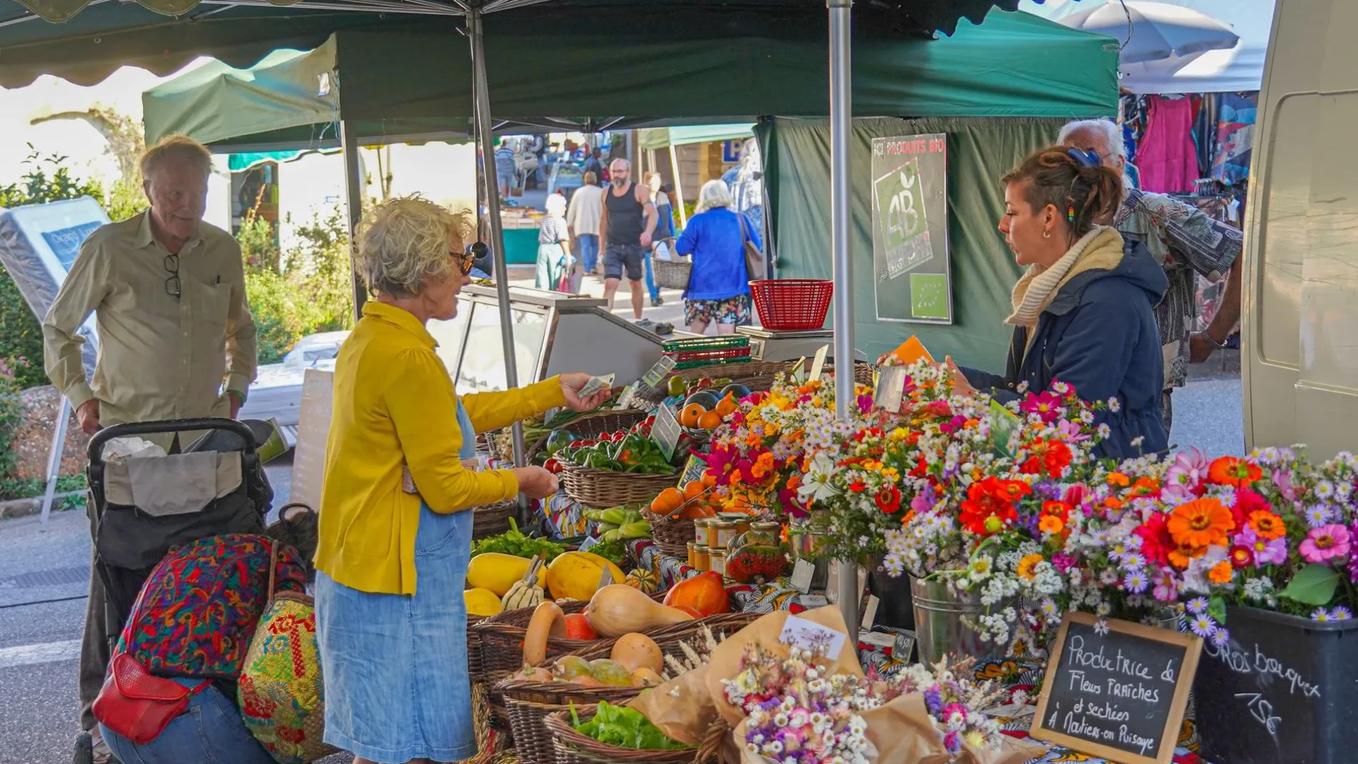 Marché de Saint-Sauveur-en-Puisaye du mercredi matin