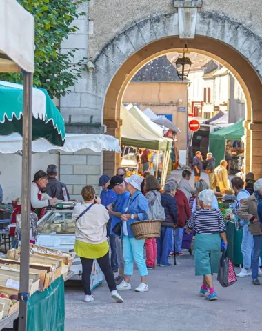 Marché de Saint-Sauveur-en-Puisaye du mercredi matin