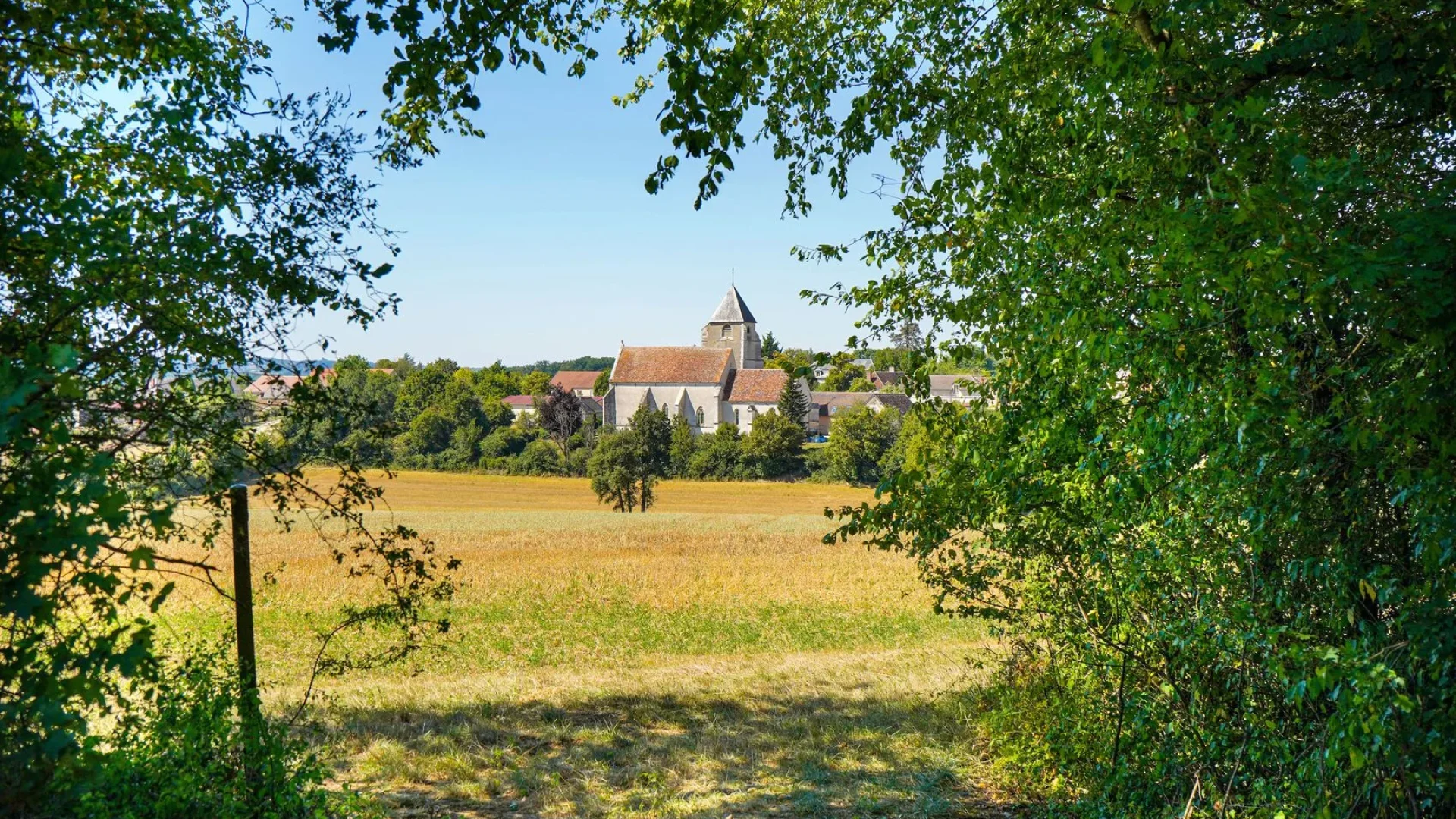 en randonnée dans les chemins de Levis