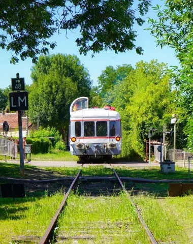 Toucy tourist train at the level crossing