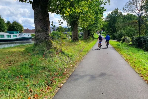 Voie verte de l'Eurovélo3 à Rogny-Les-Sept-Écluses