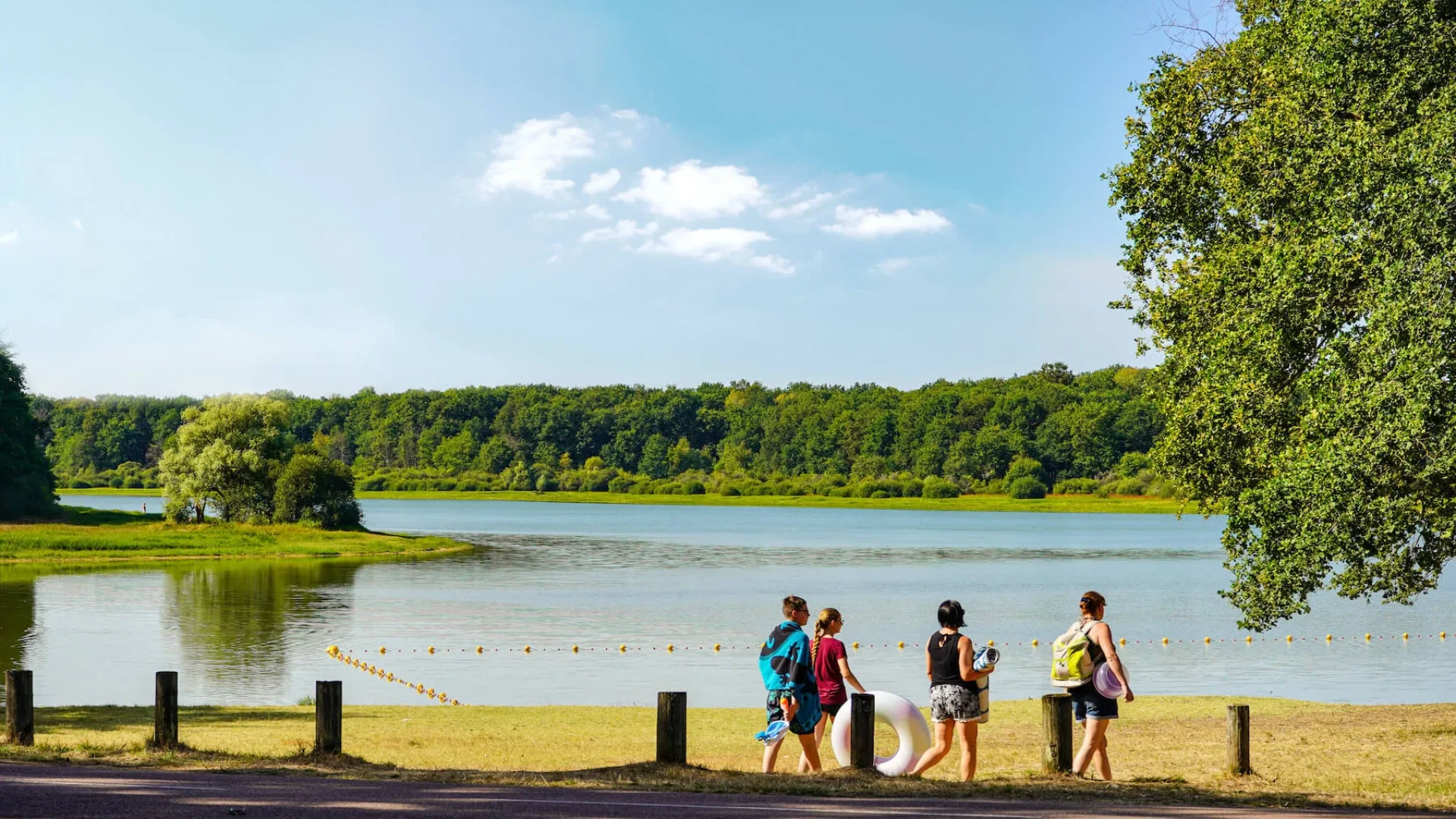 Swimming at Lac du Bourdon in Saint-Fargeau